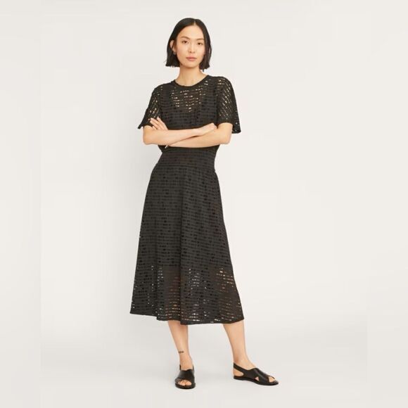 Everlane The City Crossover Sandal in black - Picture 8 of 12